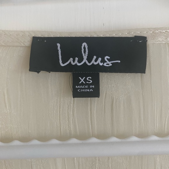 Crop White Blouse - Picture 3 of 4